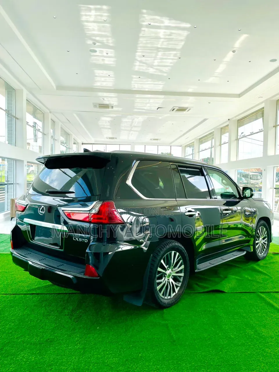 Lexus LX 570 (5 seats) AWD 2018 Black