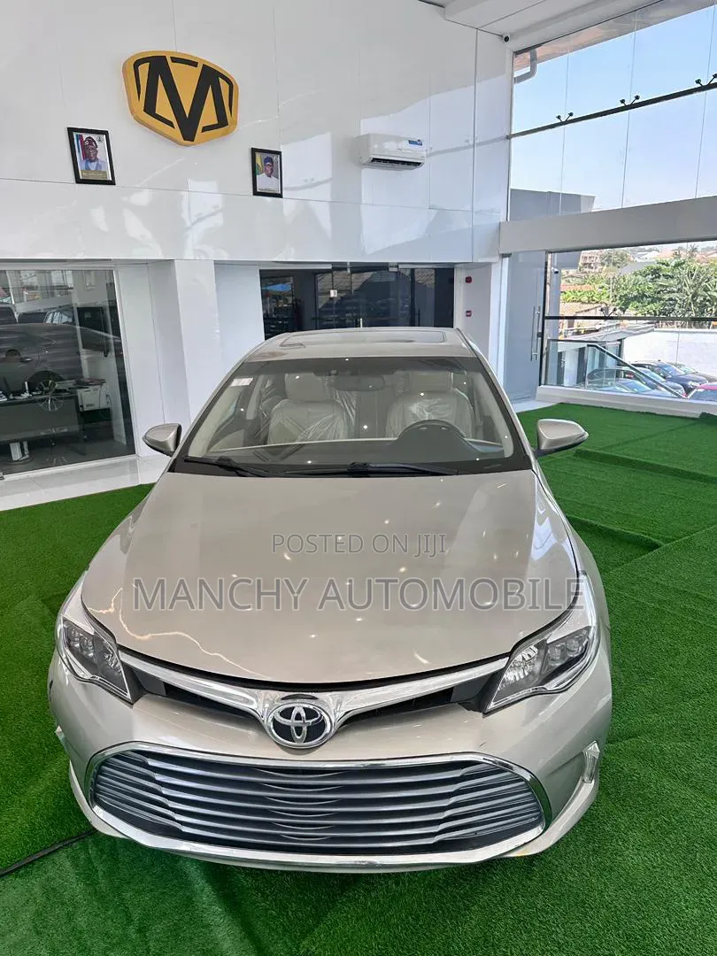 Toyota Avalon XLE Premium 4dr Sedan (3.5L 6cyl 6A) 2014 Gold