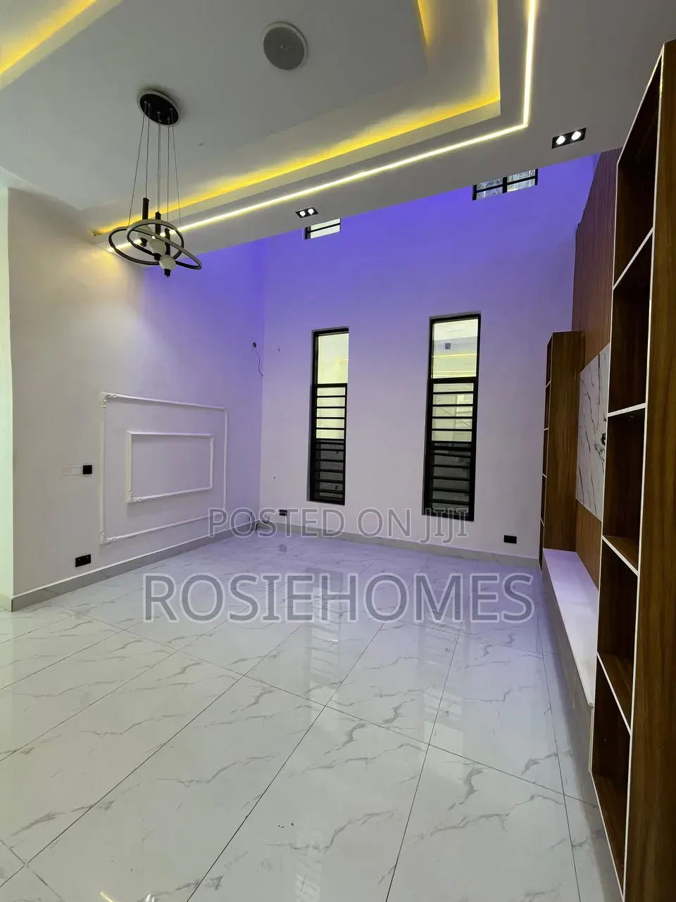 5bdrm Duplex in Garden Estate, Chevron for sale