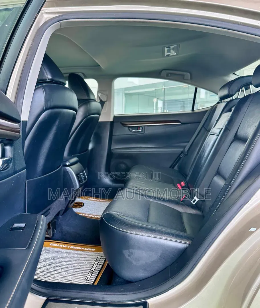 Lexus ES 350 2012 Gold