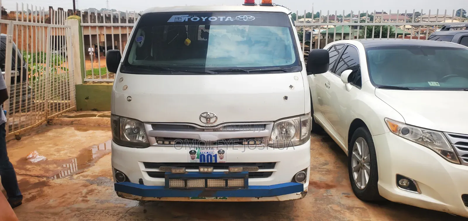 Toyota HiAce 2013 White