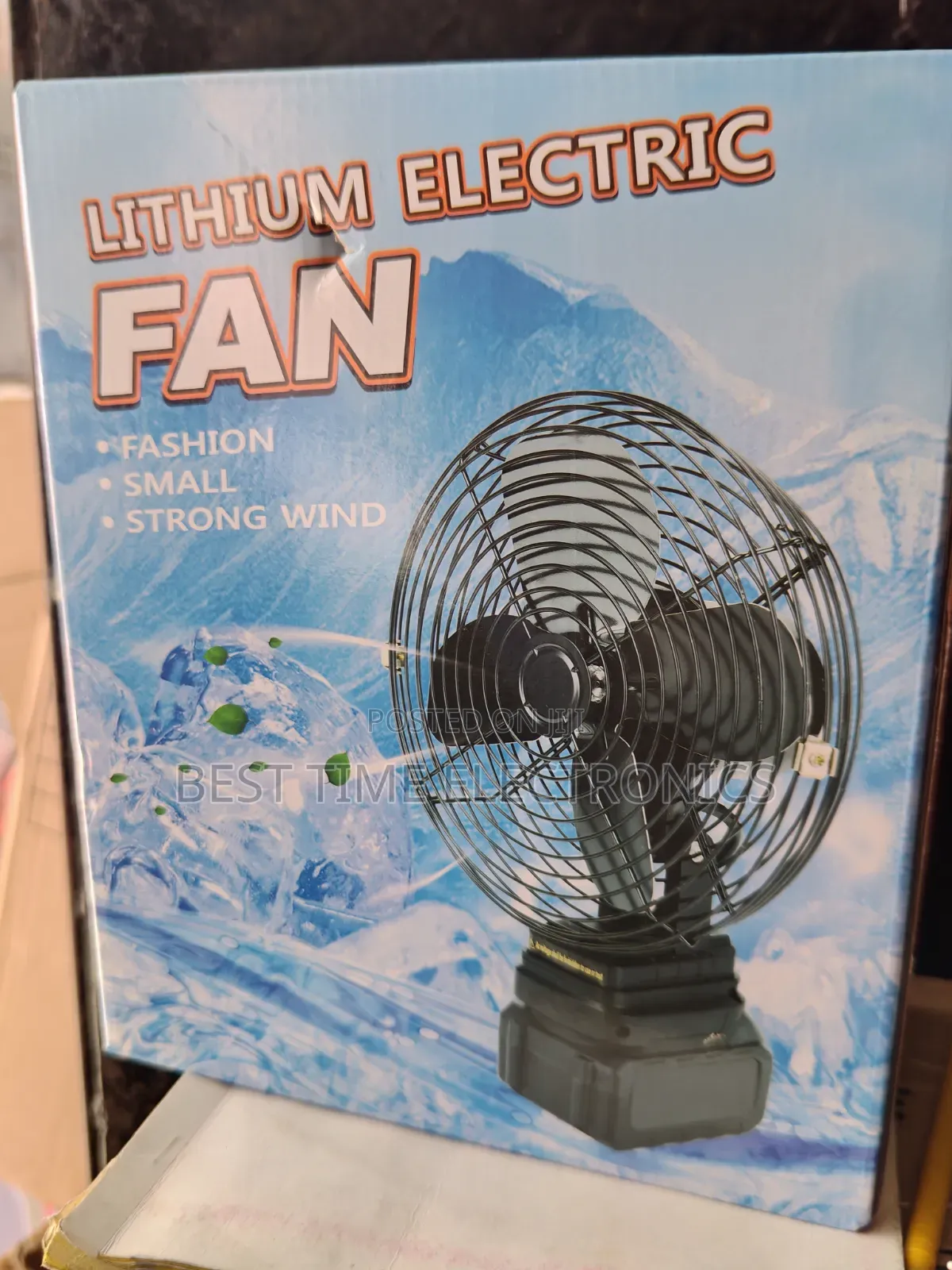 8" Fast Breeze Lithium Rechargeable Desk Fan