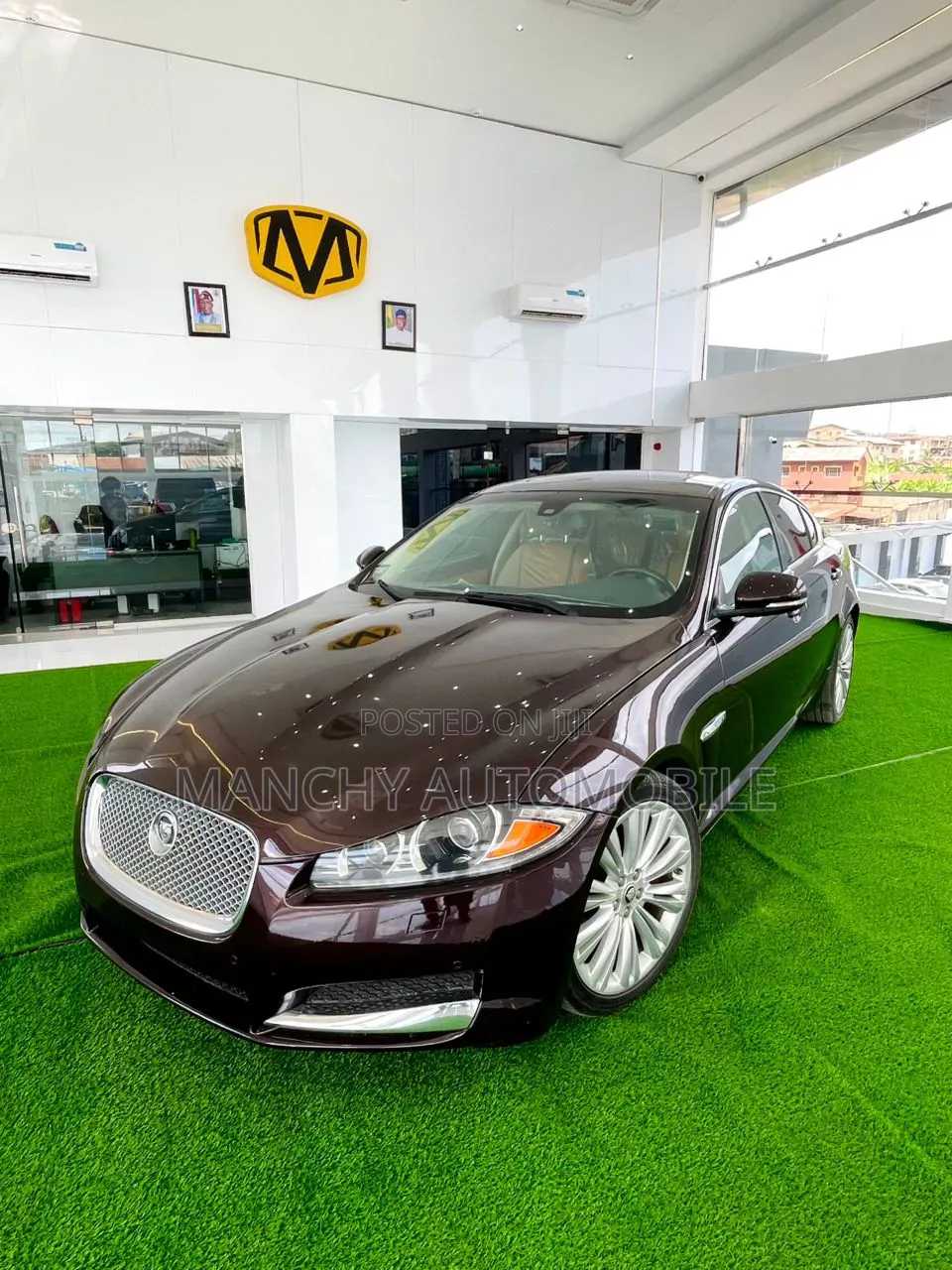 Jaguar XF 2013 Burgundy