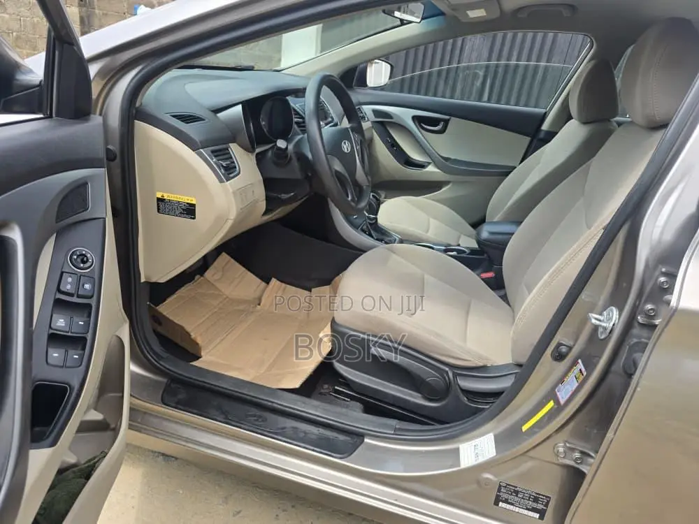 Hyundai Elantra 2014 Gold