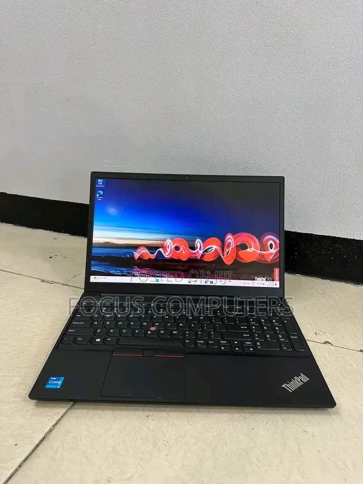 Laptop Lenovo ThinkPad E15 8GB Intel Core i5 SSD 256GB