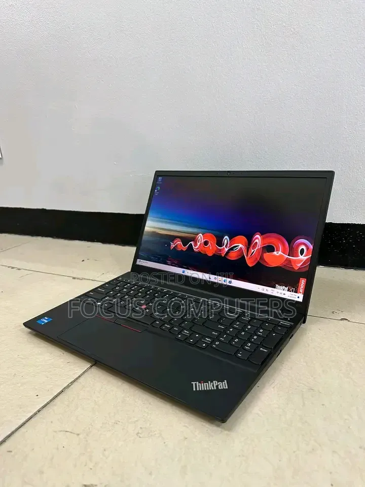 Laptop Lenovo ThinkPad E15 8GB Intel Core i5 SSD 256GB