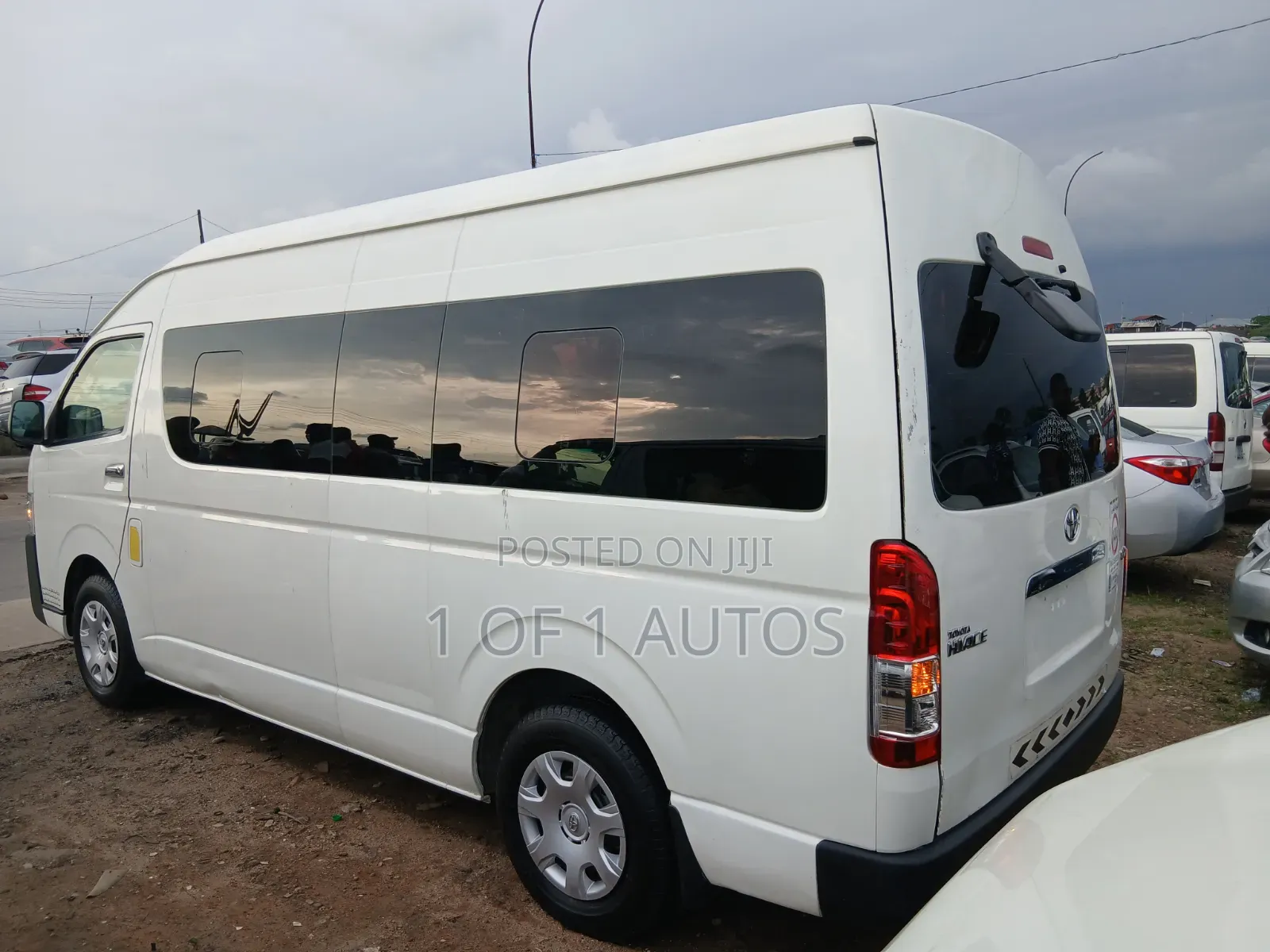 Toyota HiAce 2018 White