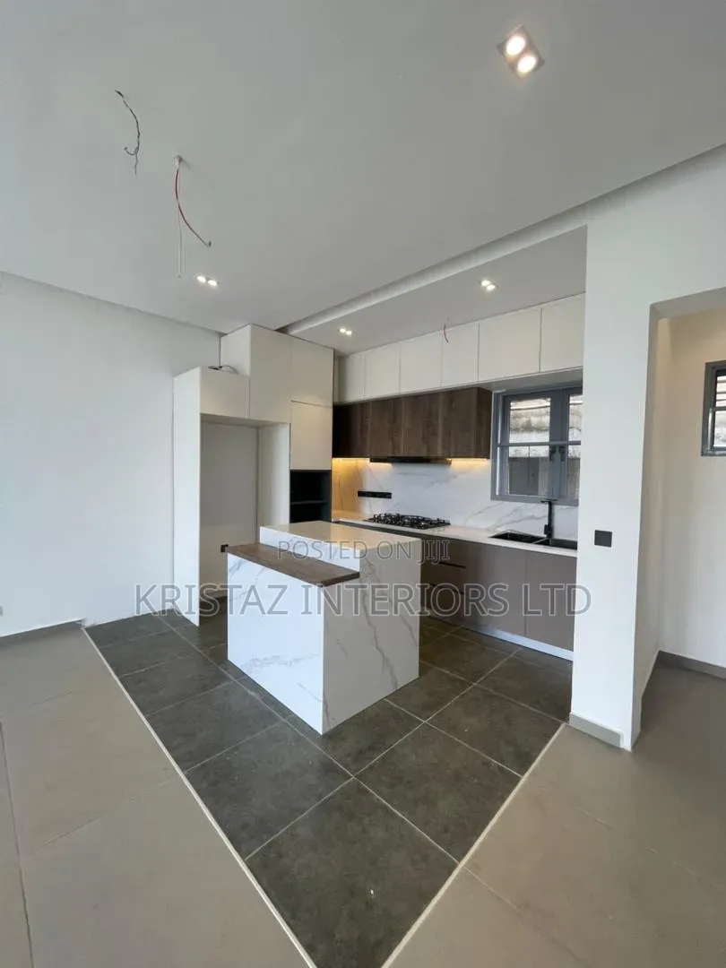 4bdrm Townhouse/Terrace in Lekki Phase 1 for sale