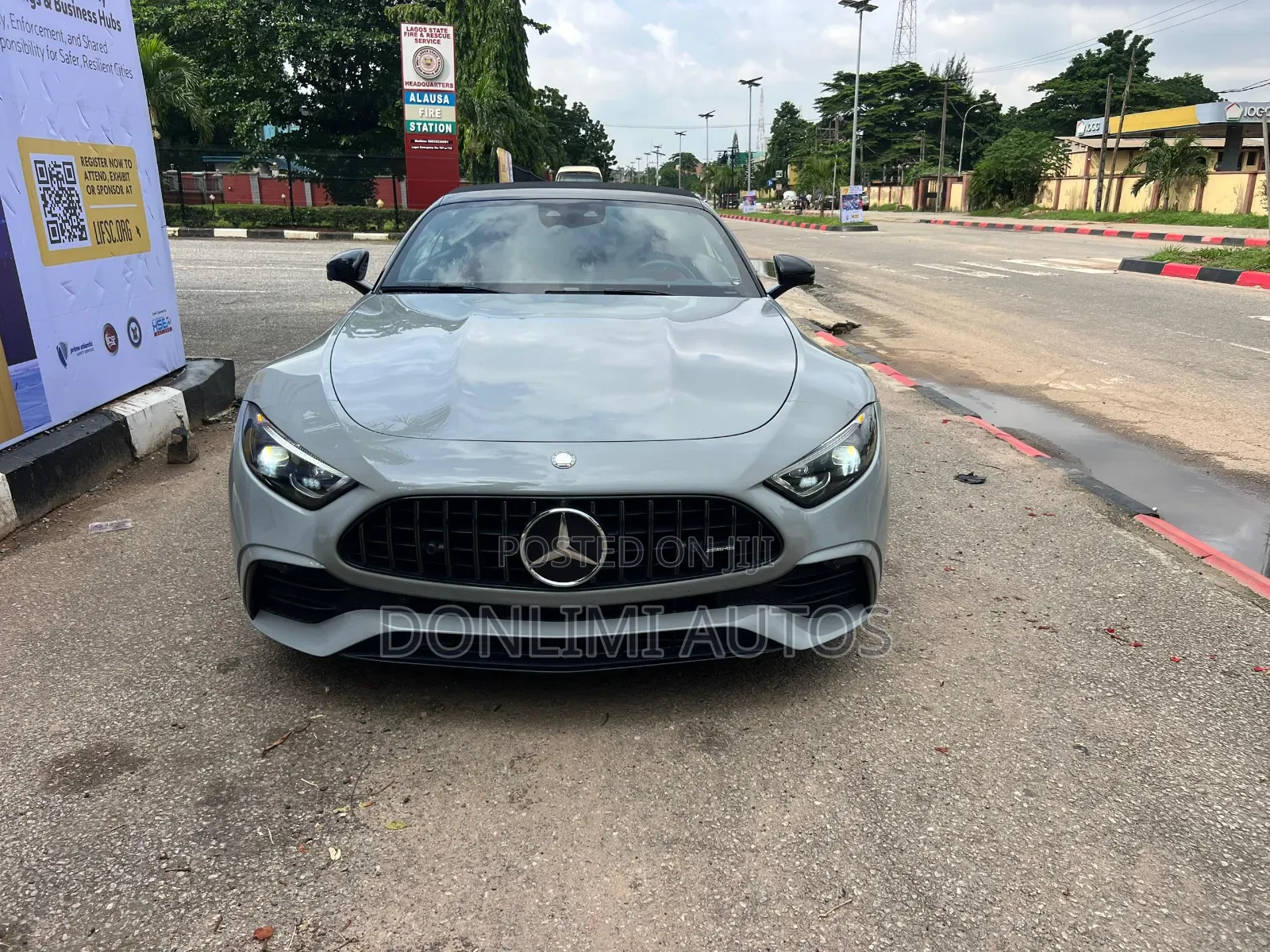 Mercedes-Benz SL-Class AMG SL 43 2023 Green