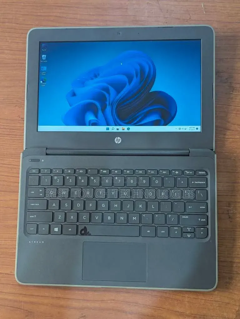 Laptop HP Stream Laptop 4GB Intel Celeron SSD 128GB