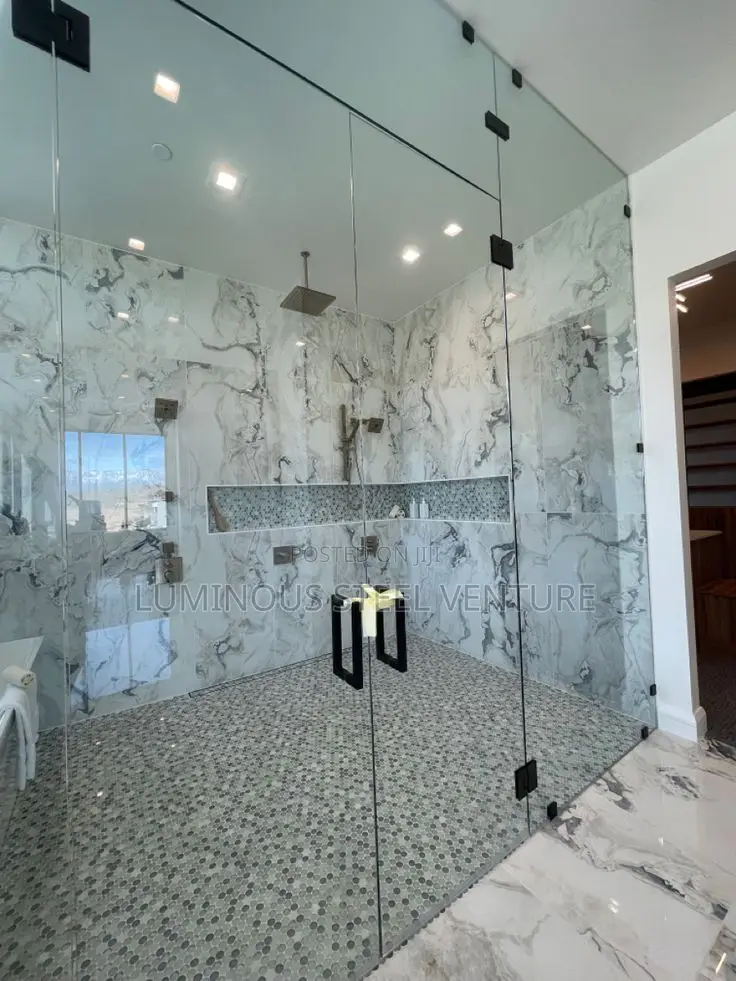 Heavy-Duty, 10mm Tempered Safety Glass That Is Highly