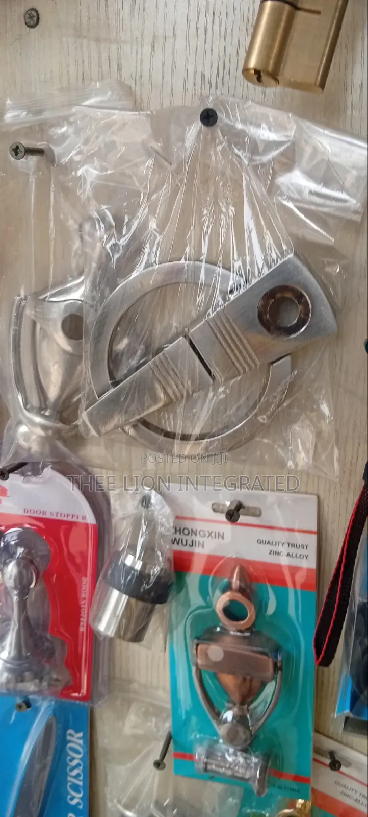 Heavy Duty Door Knocker With Built-in Door Viewer