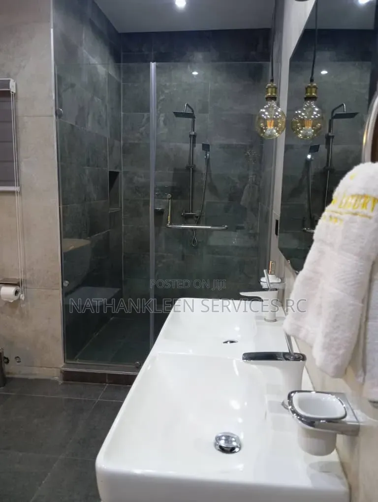 Bach Pad Two Bedroom Luxury Apartment