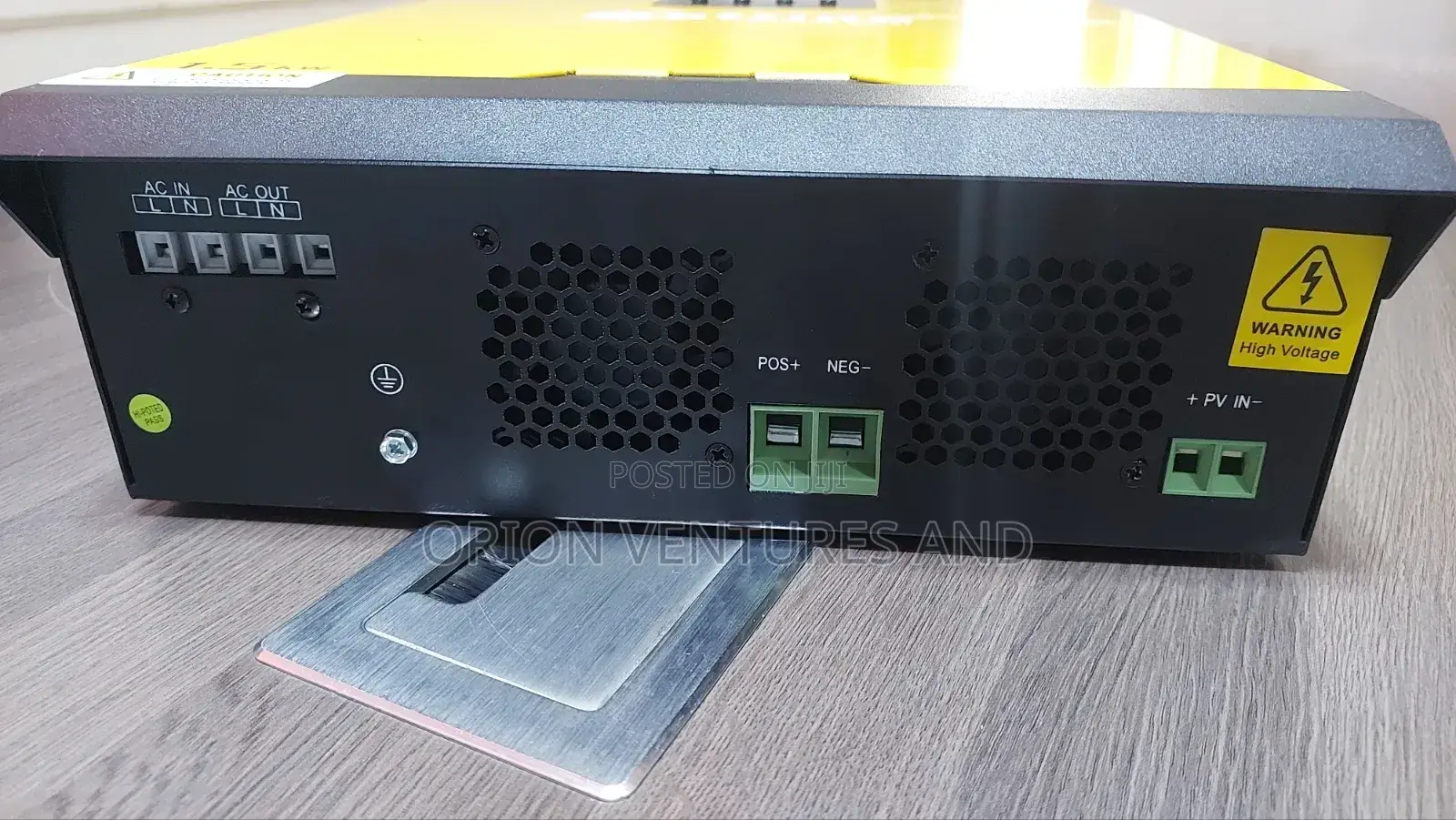 1.5kw 12v Hybrid Inverter ( Works Without Battery) Bulk Available