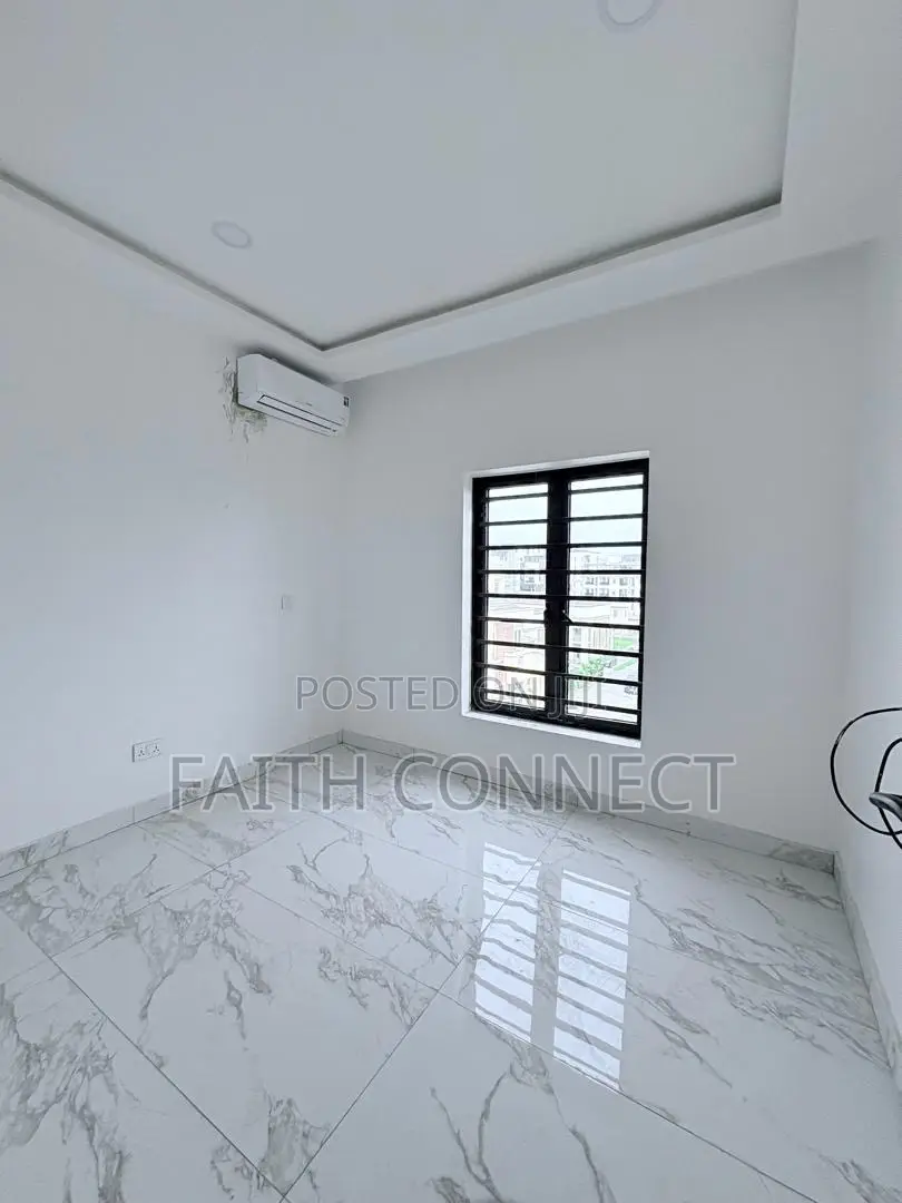5bdrm Duplex in Abraham Adesanya for sale