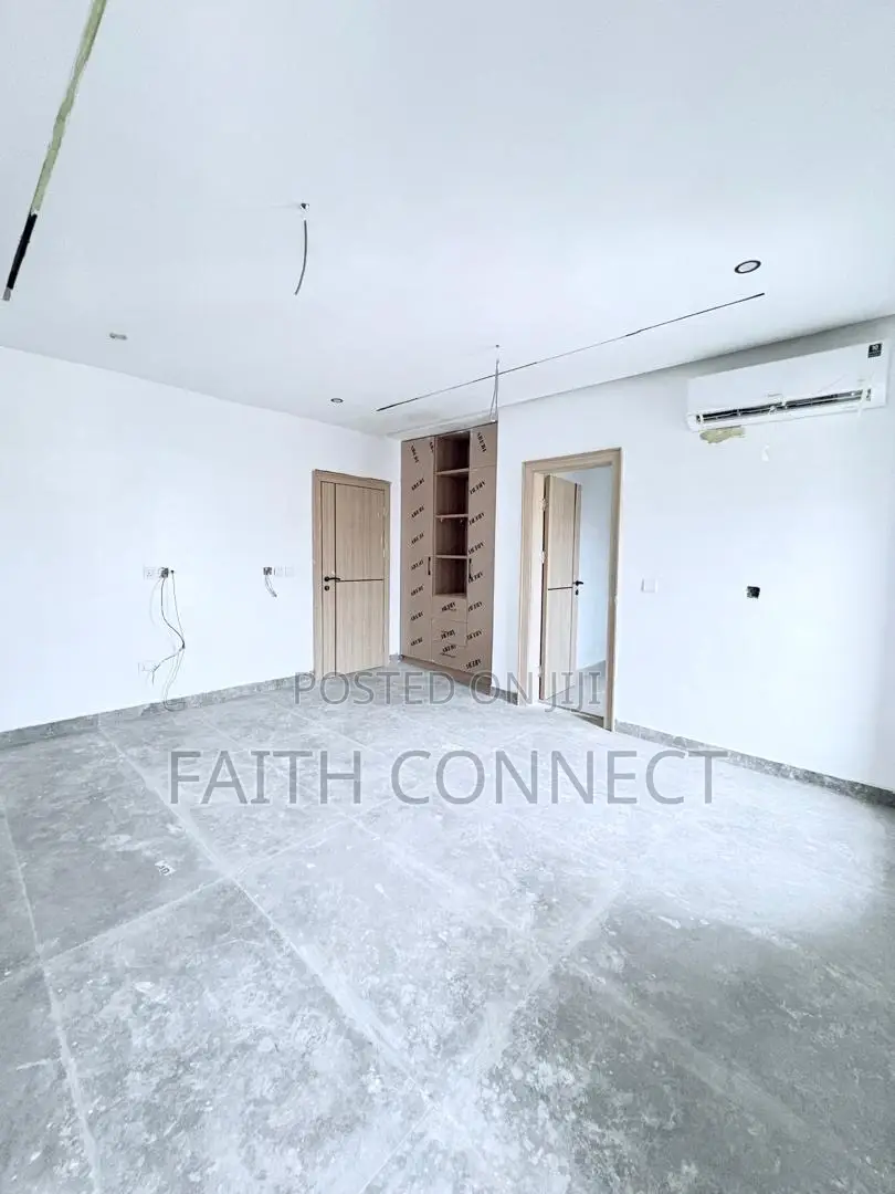5bdrm Duplex in Abraham Adesanya for sale