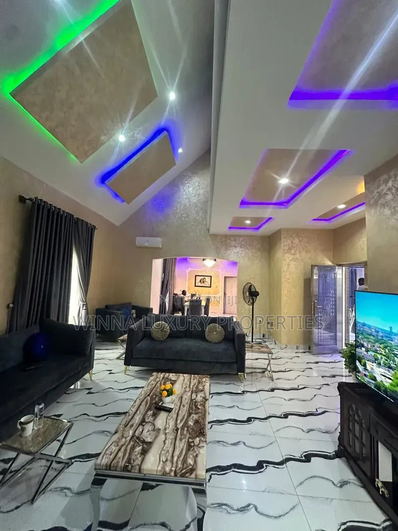5bdrm Duplex in Pyakasa for sale