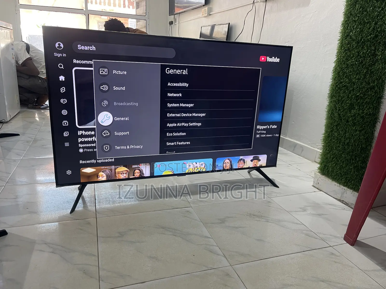 Samsung 50” Crystal Uhd Smart Tv