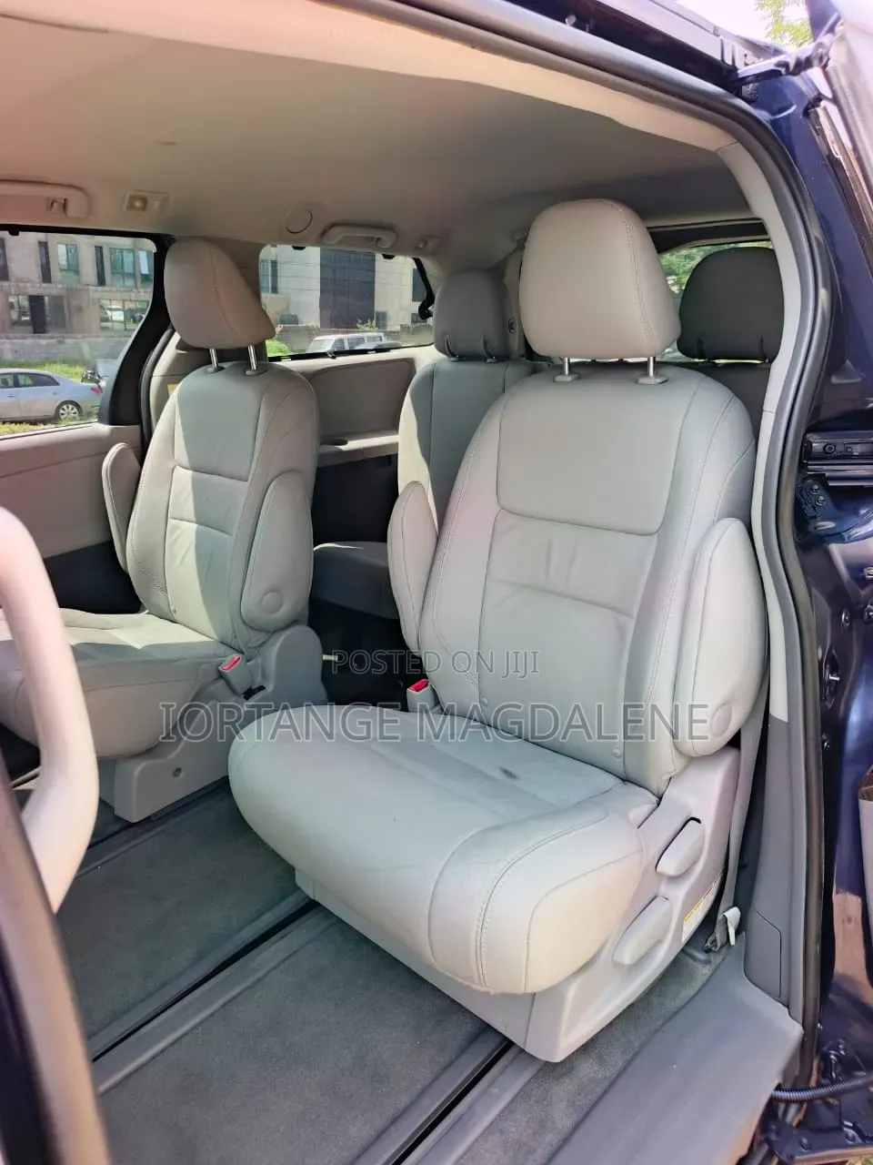 Toyota Sienna 2015 Blue