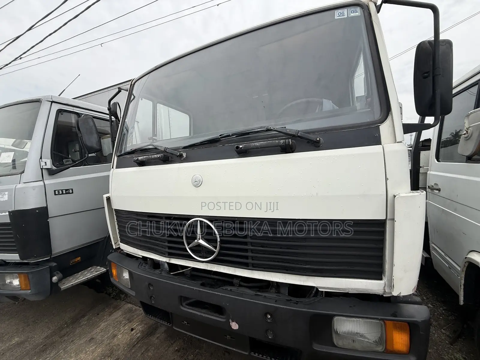 Mercedes Benz 814 White Colour New Arrival