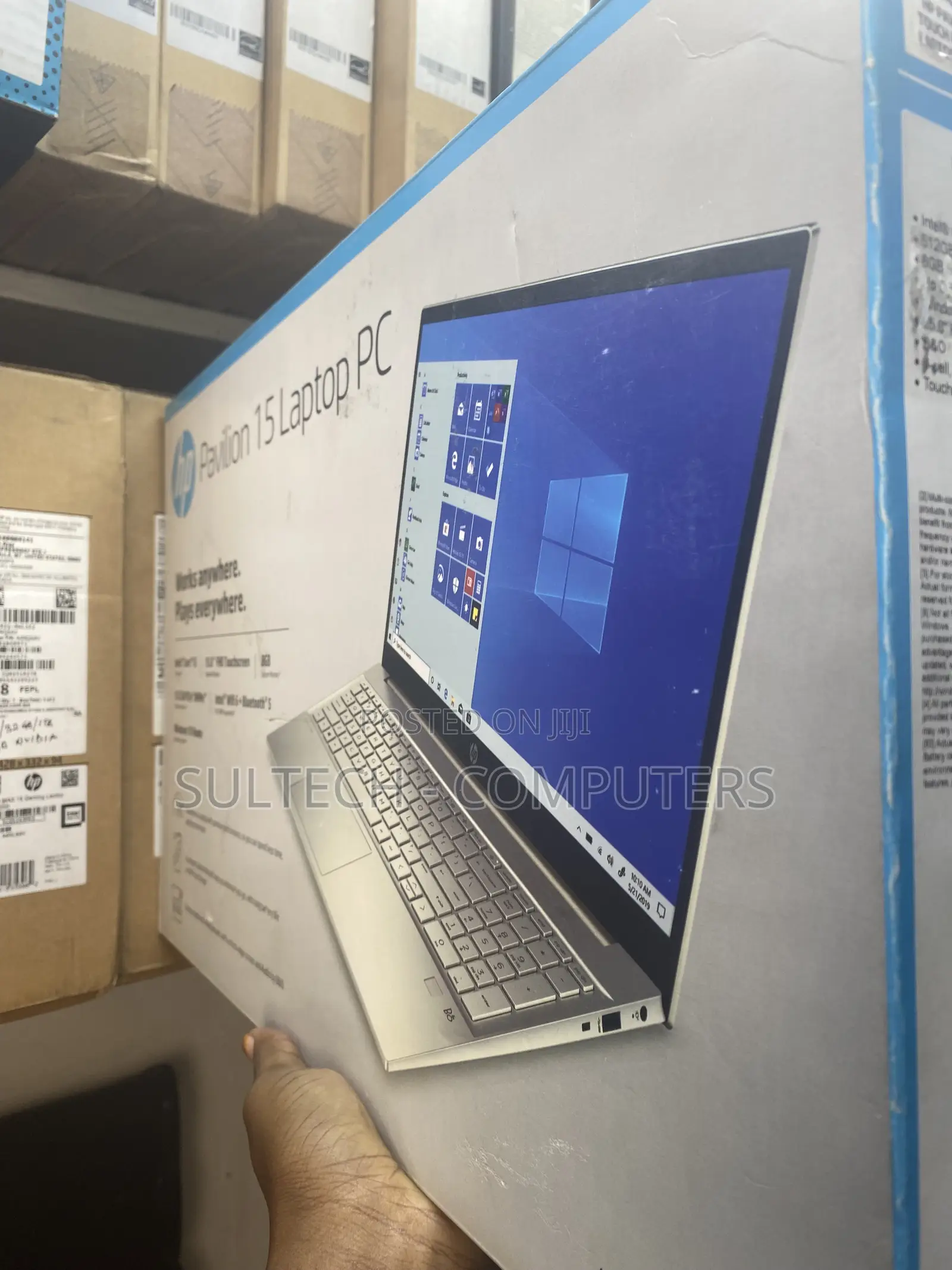 New Laptop HP Pavilion 15-eh0050wm 8GB Intel Core i5 SSD 512GB