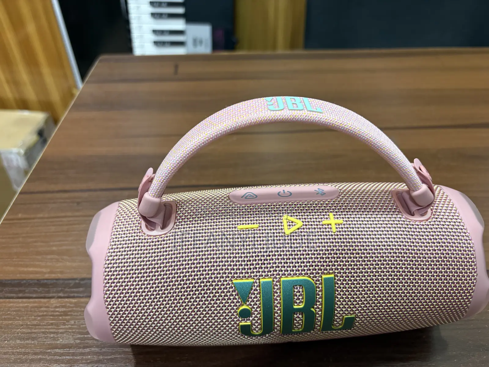 JBL Charge 6 Wireless Speaker
