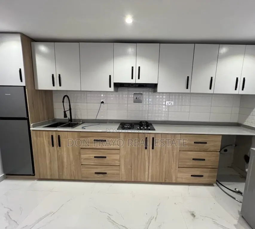 Functional 4 Beds + 2 Units 1 Bed Services Apartment Business for Sale