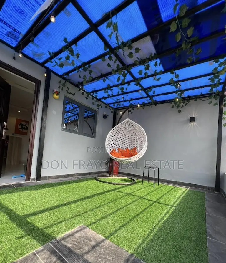 Functional 4 Beds + 2 Units 1 Bed Services Apartment Business for Sale