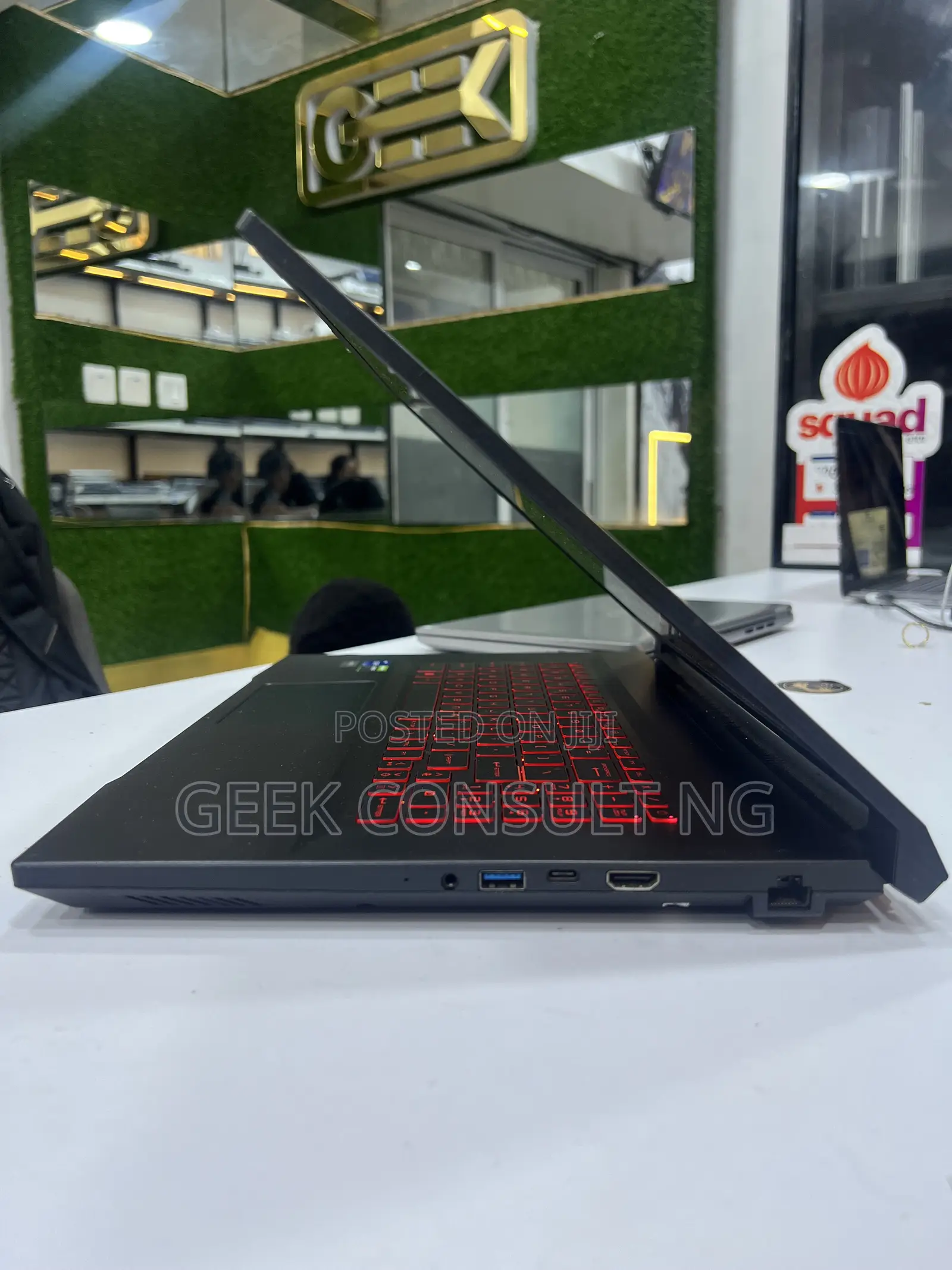 Laptop MSI Katana GF76 32GB Intel Core i7 SSD 512GB