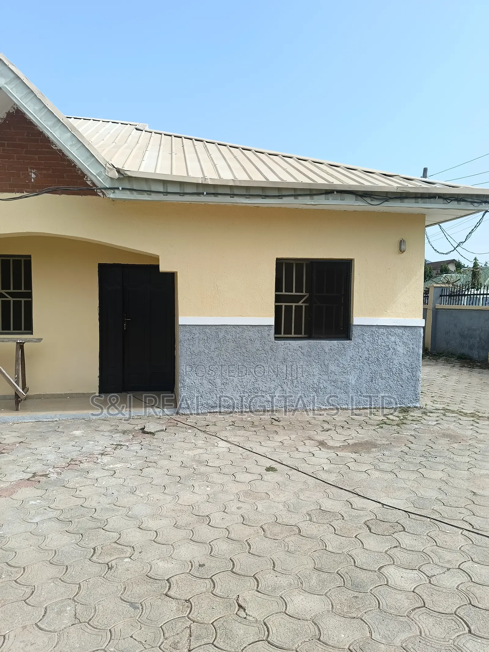 2bdrm Block of Flats in Kubwa for rent