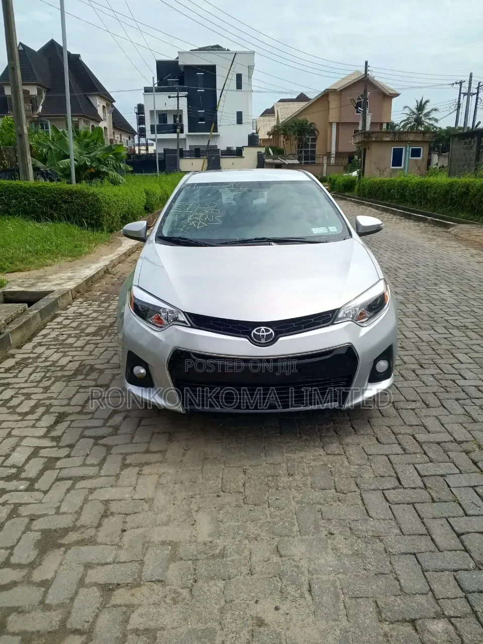 Toyota Corolla LE 4dr Sedan (1.8L 4cyl CVT) 2016 Silver