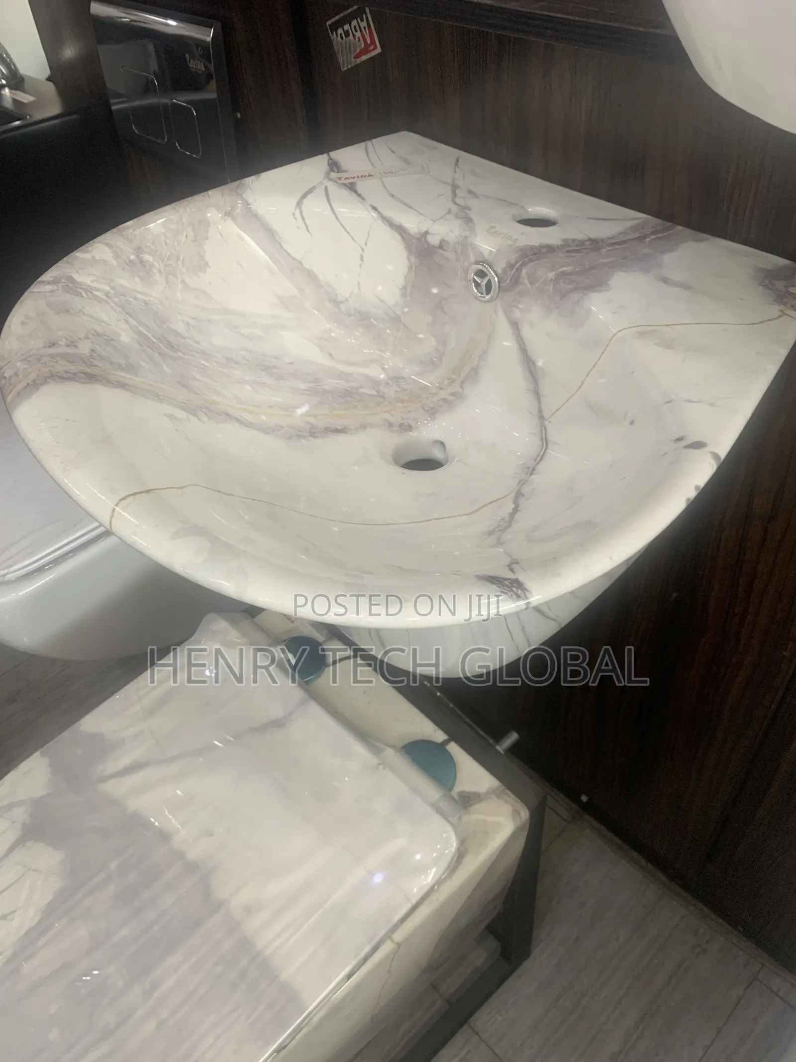 Wash Hand Basin Wall Hung