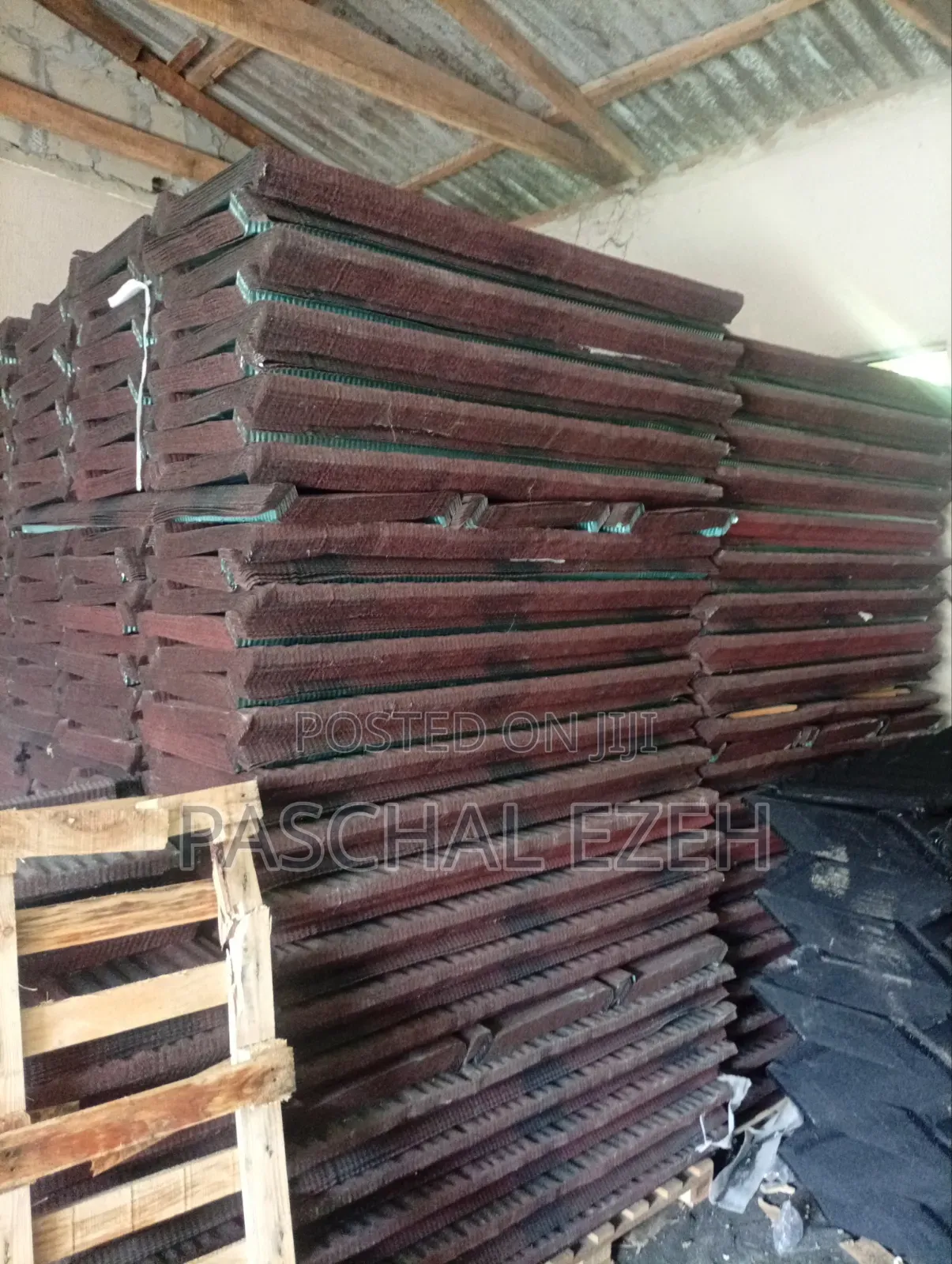 Black and Wine Wood Shake Stone Coated Roofing Sheets