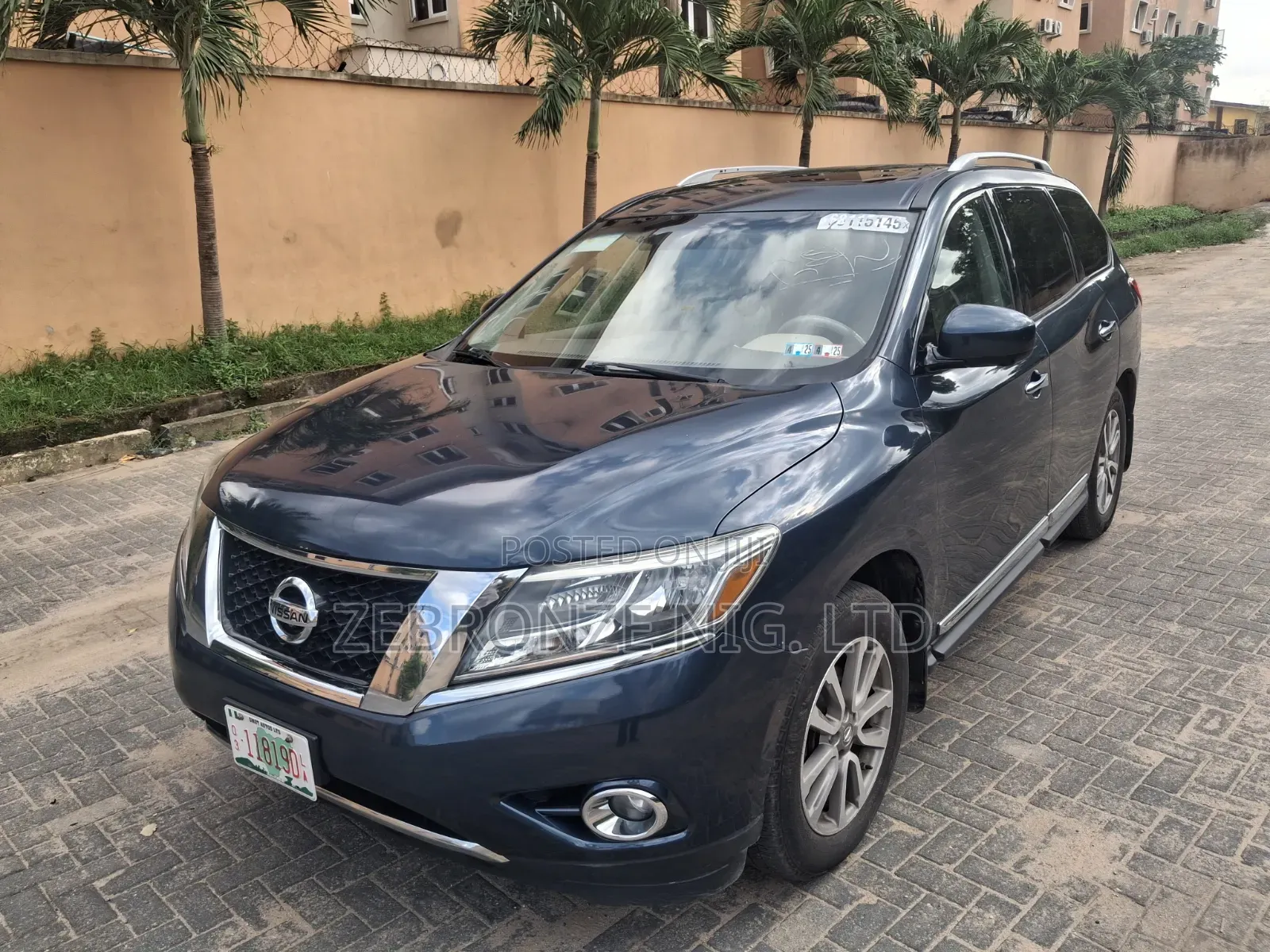 Nissan Pathfinder 2015 Blue