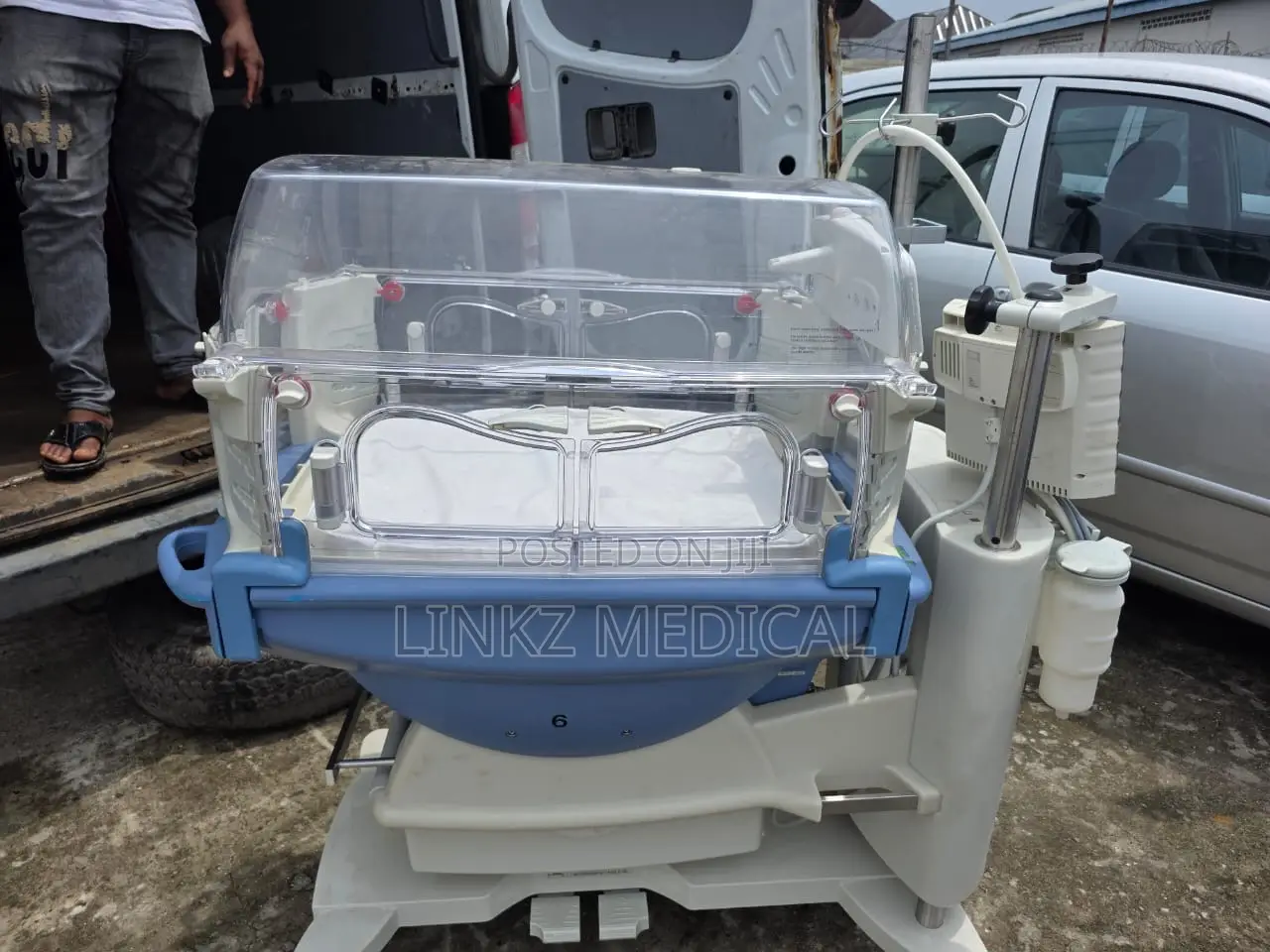 Drager Caleo Incubator