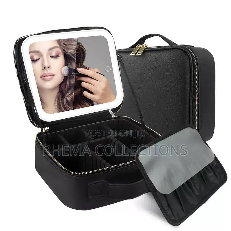 Large Capacity Make Up Box With Mirror and Led
