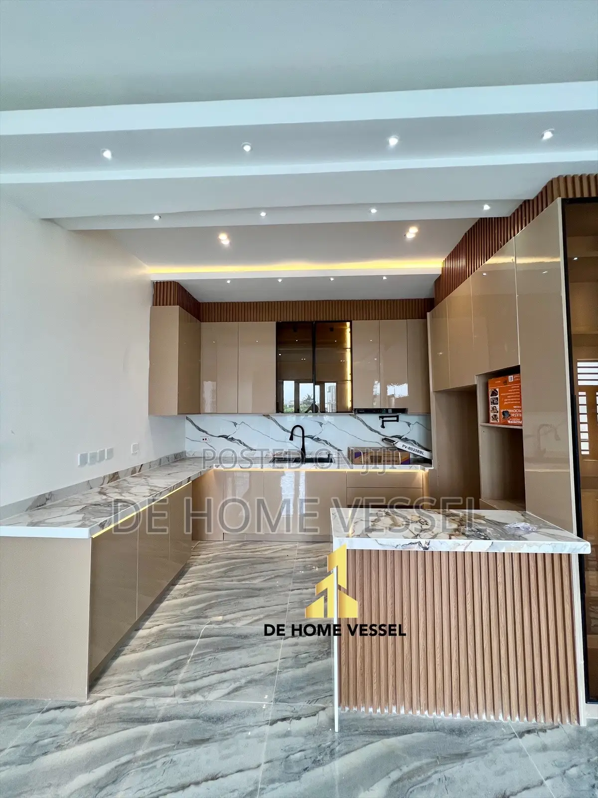 2bdrm Apartment in Osapa london for sale