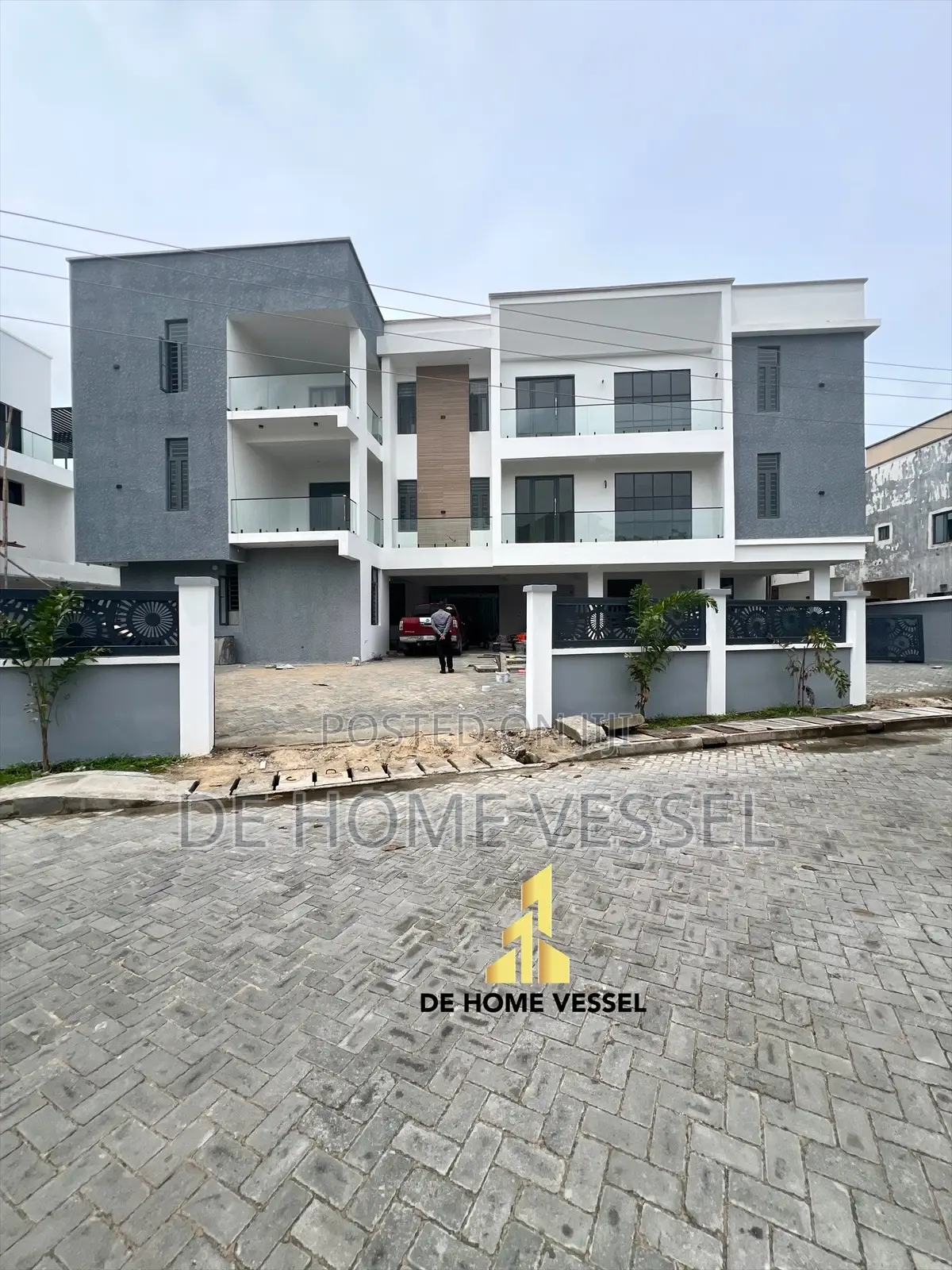 2bdrm Apartment in Osapa london for sale