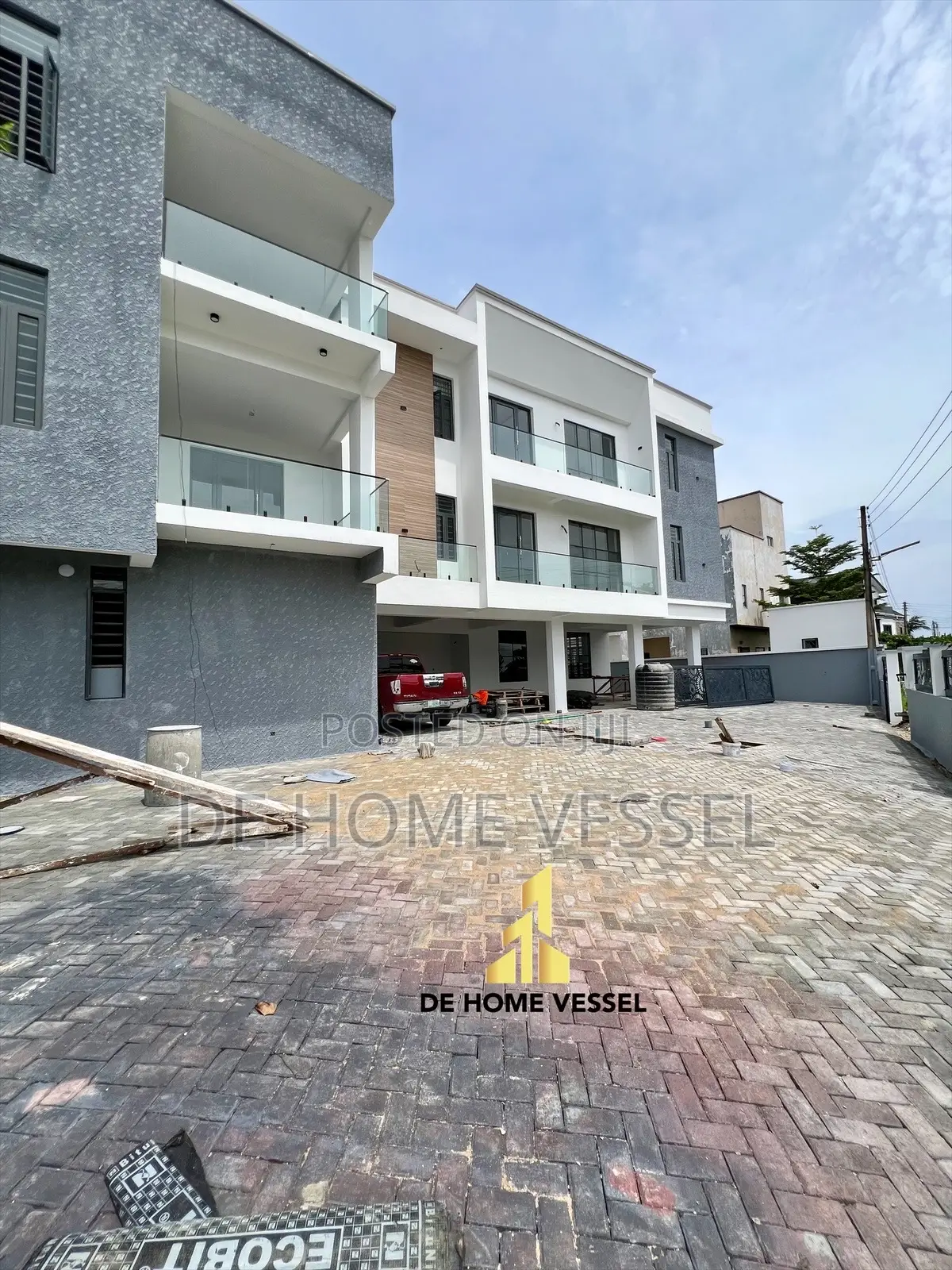 2bdrm Apartment in Osapa london for sale