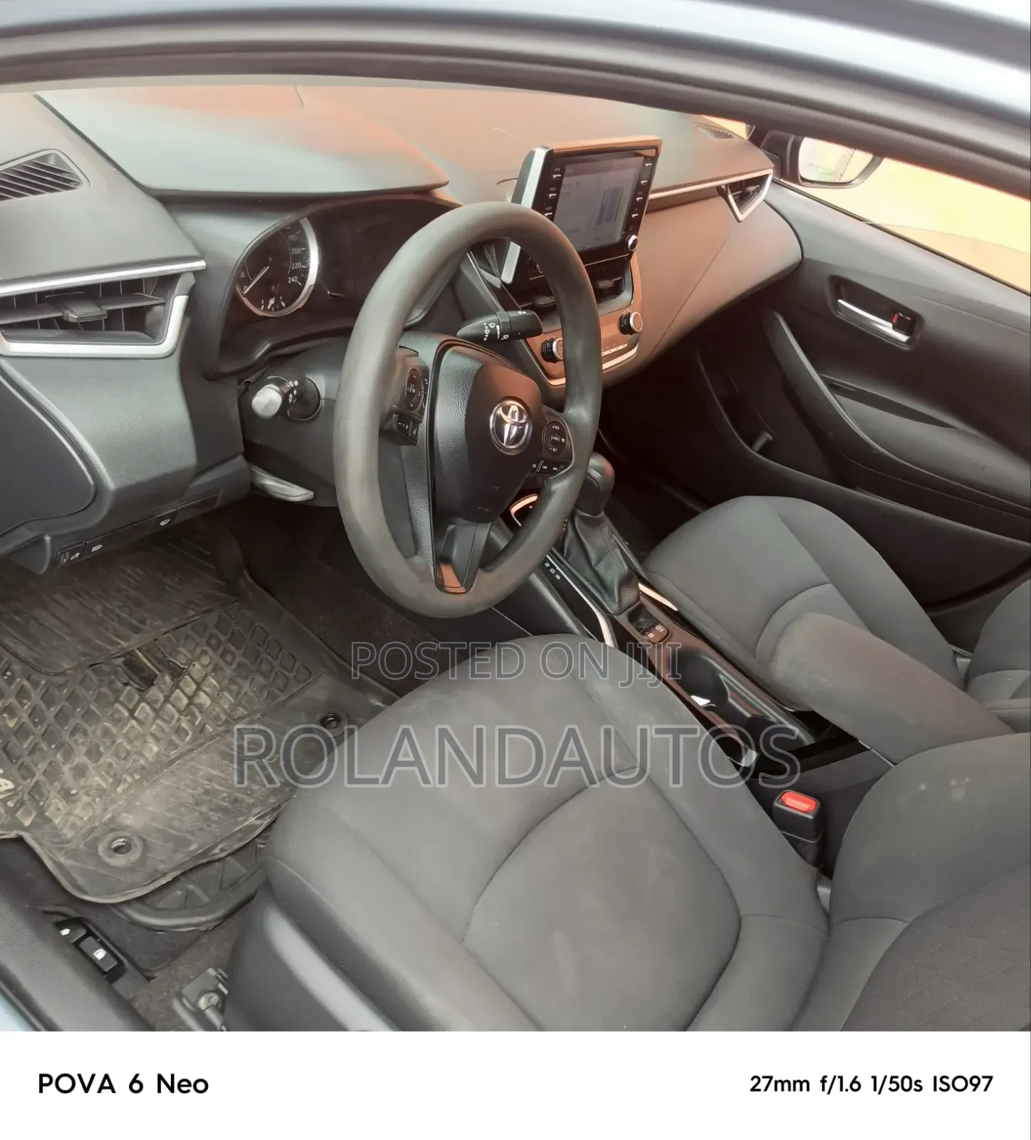 Toyota Corolla LE 2020 Blue