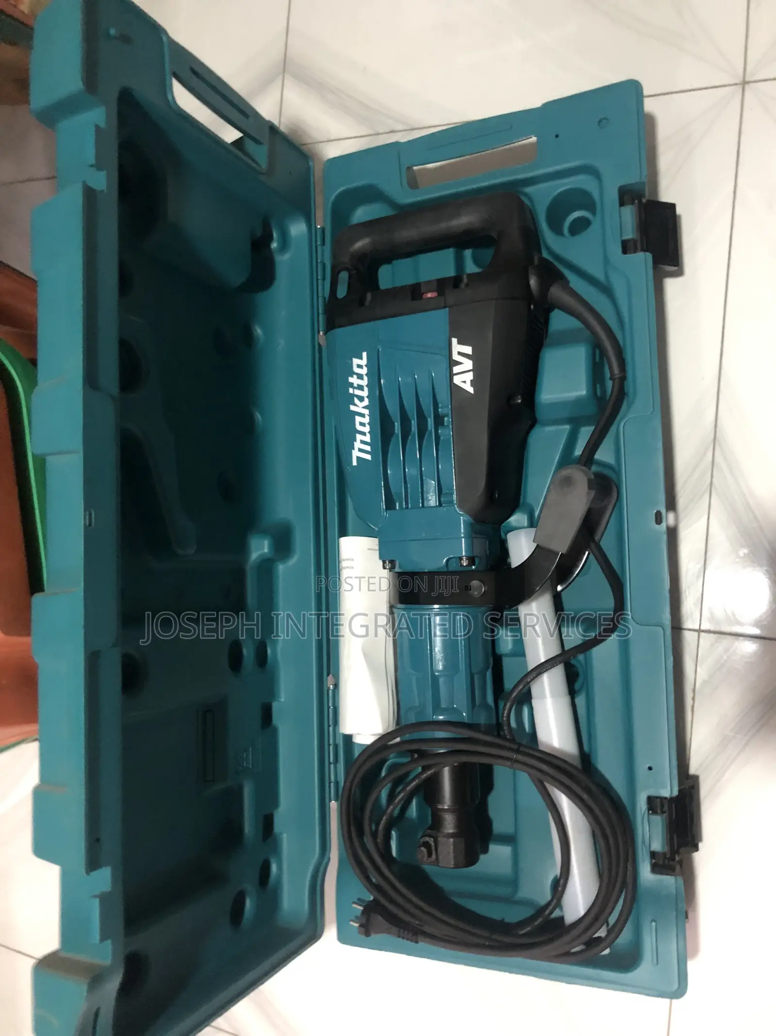 Makita Hm1317c Demolition Hammer