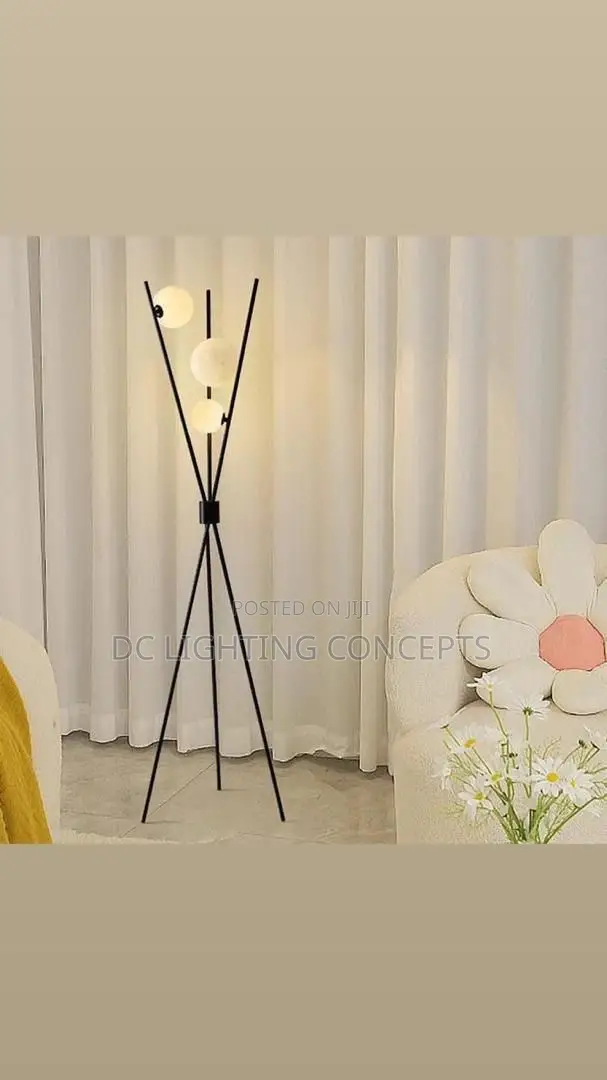 3-Light Black Modern Tripod With Glass Shade Floor Lamp