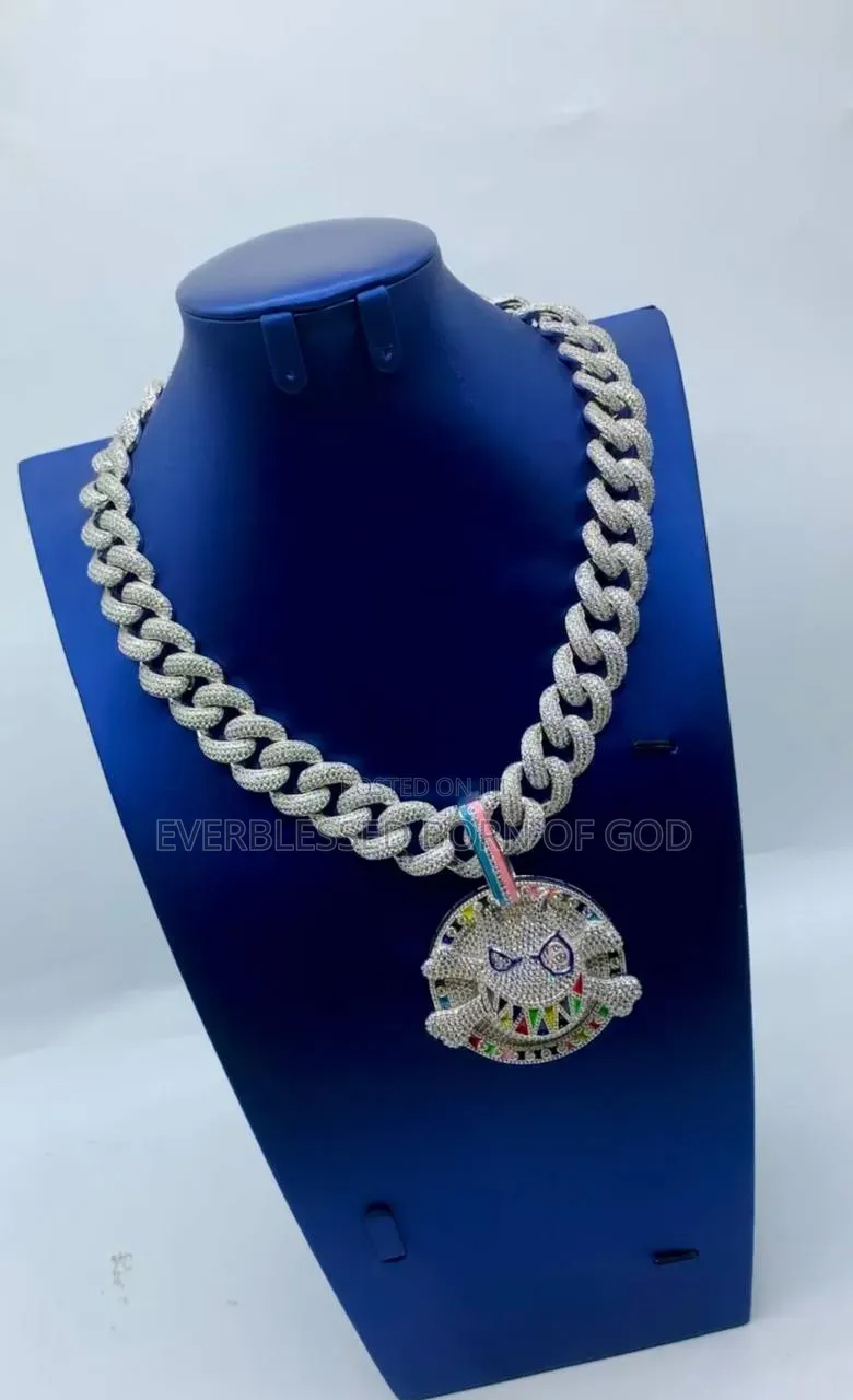 Zirconia Cuban Neck Chain With Pendant