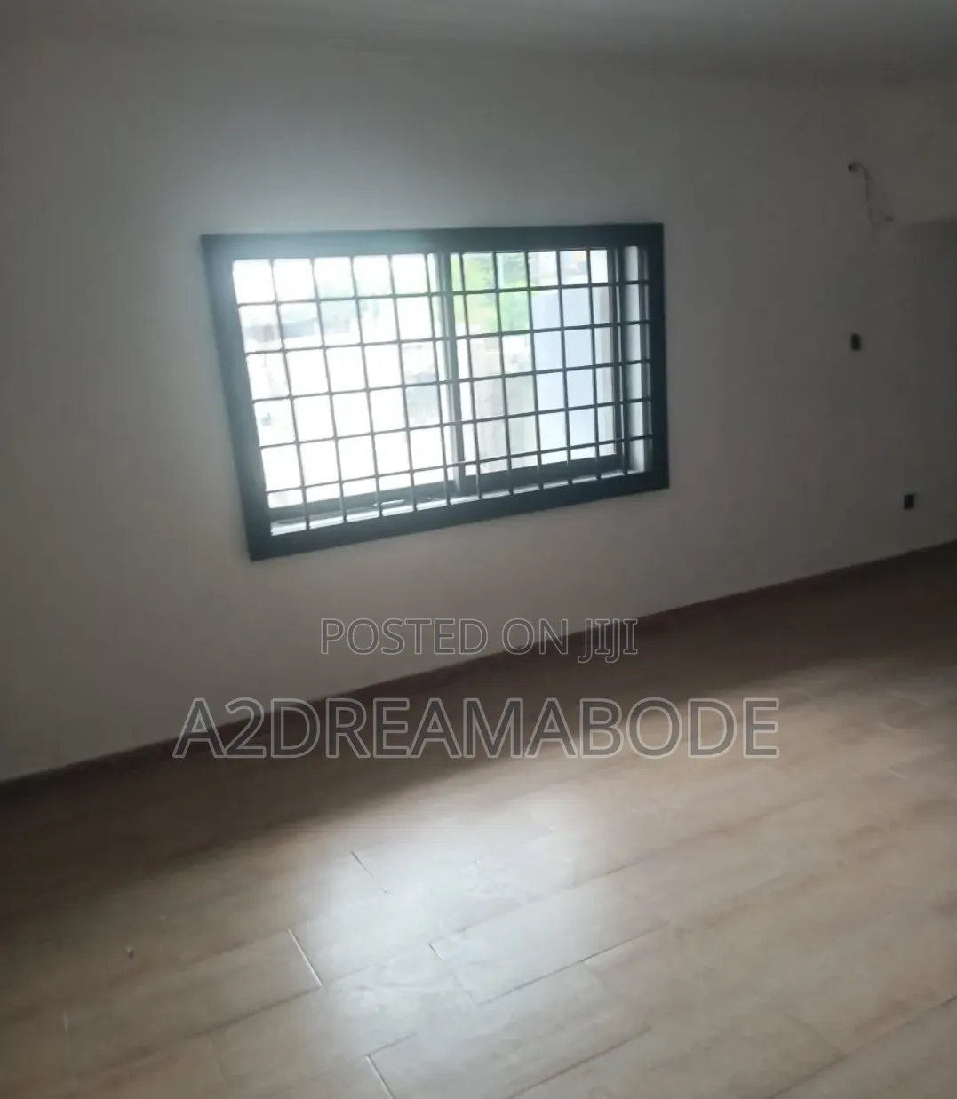 4bdrm Duplex in Off Allen for rent