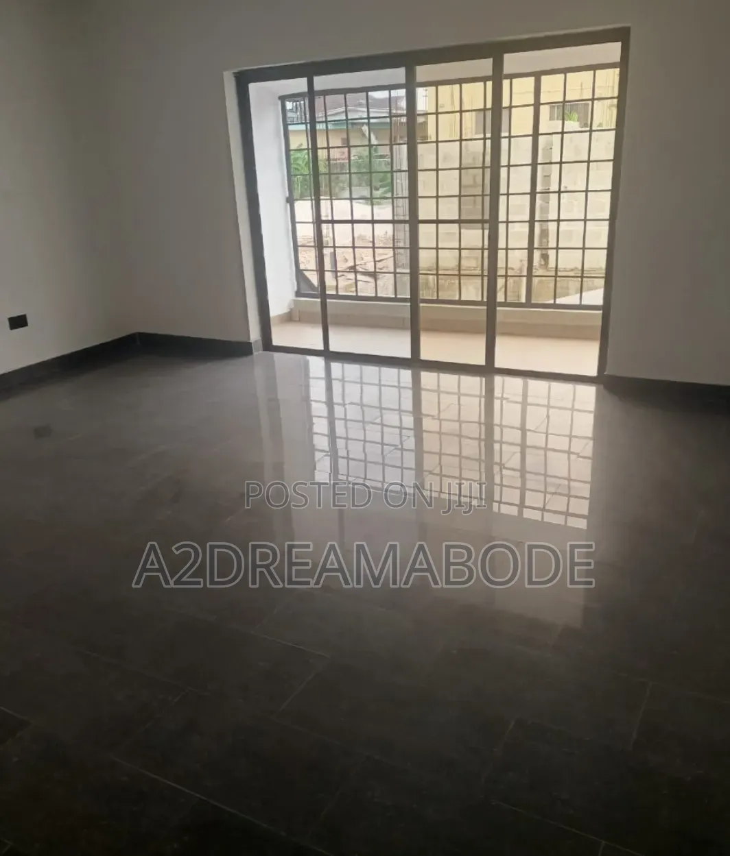 4bdrm Duplex in Off Allen for rent
