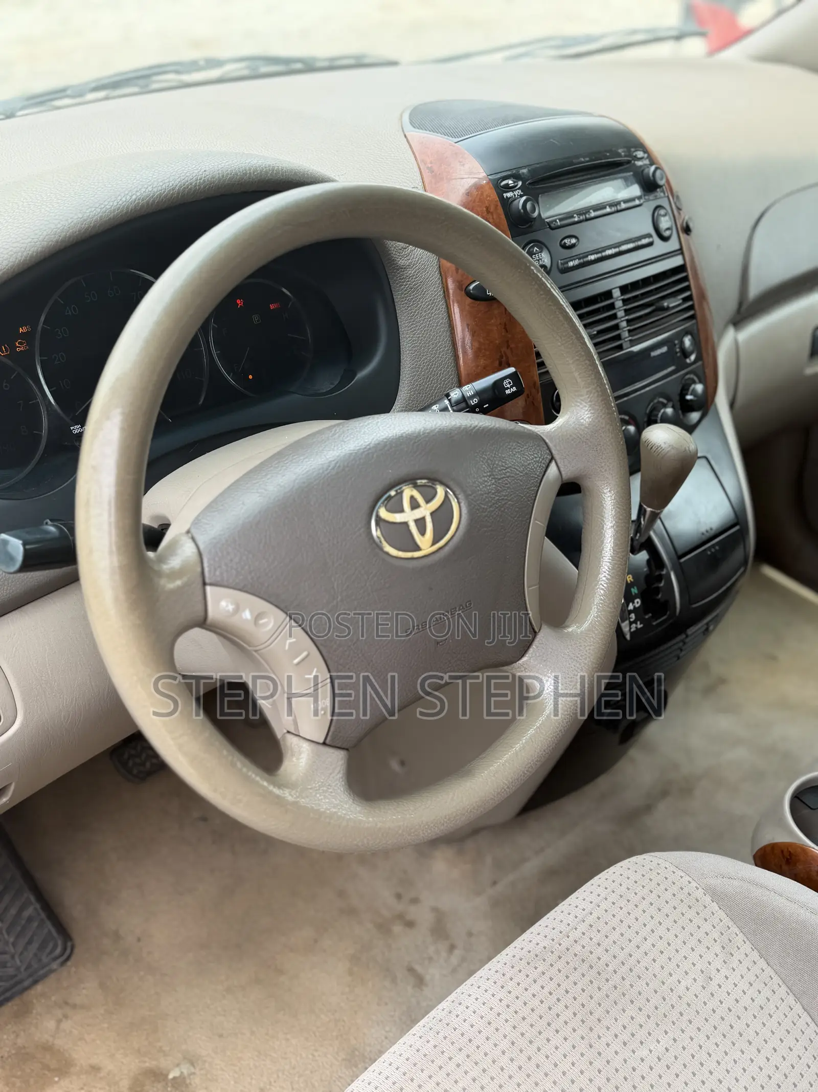 Toyota Sienna 2005 Gold