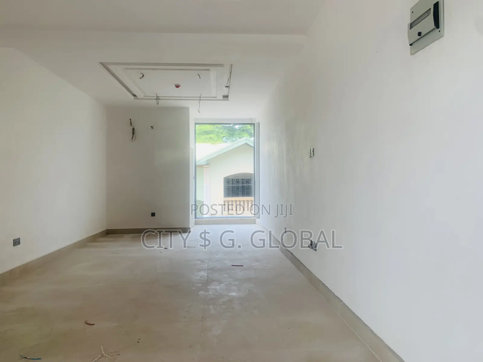 Shop in Gwarinpa for Rent