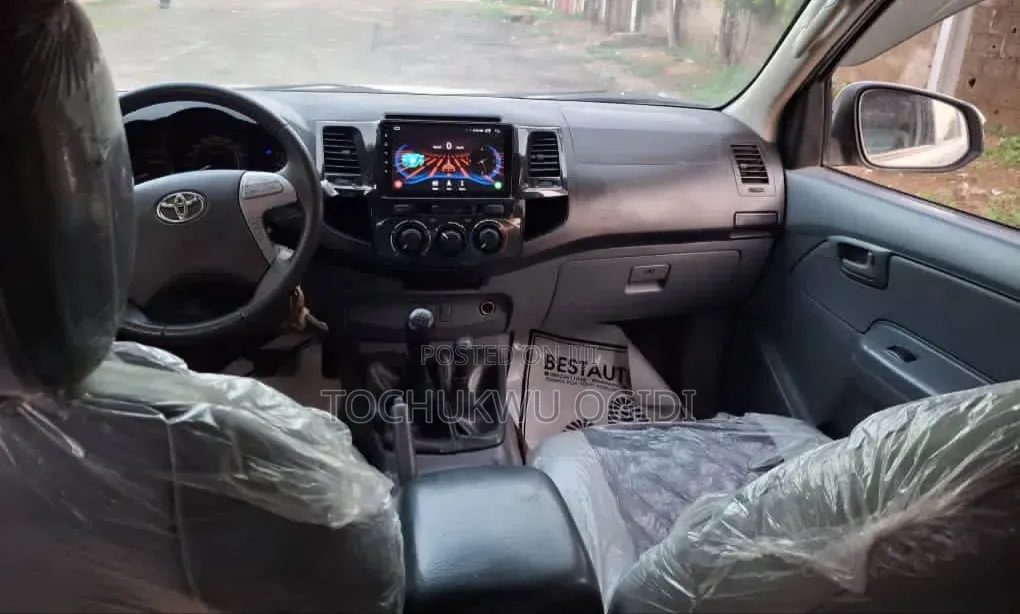 Toyota Hilux 2015 White