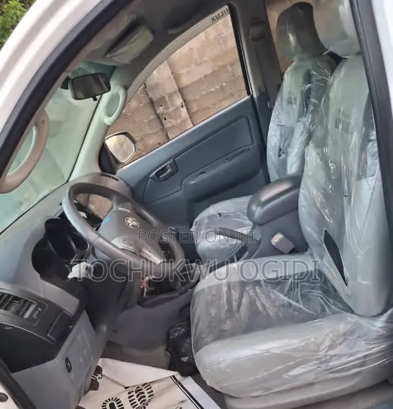 Toyota Hilux 2015 White