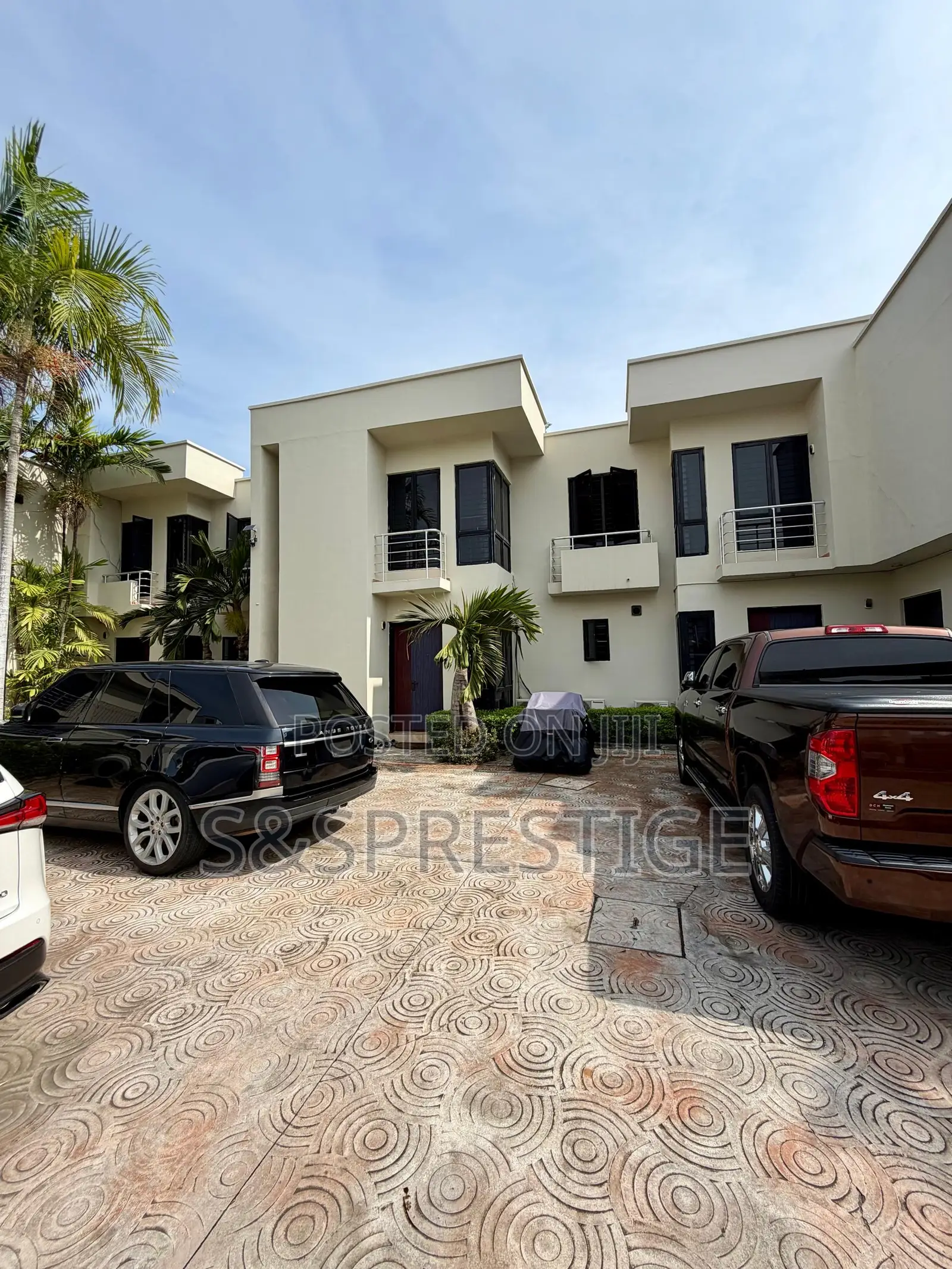 4bdrm Townhouse / Terrace in Banana Island for rent